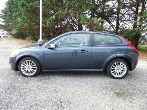 Used 2011 Volvo C30 T5 FWD image 2