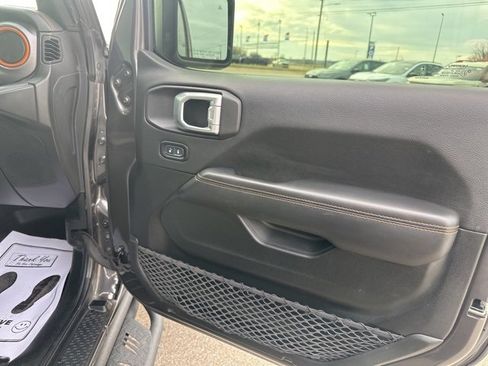 Used 2021 Jeep Gladiator Mojave image 11