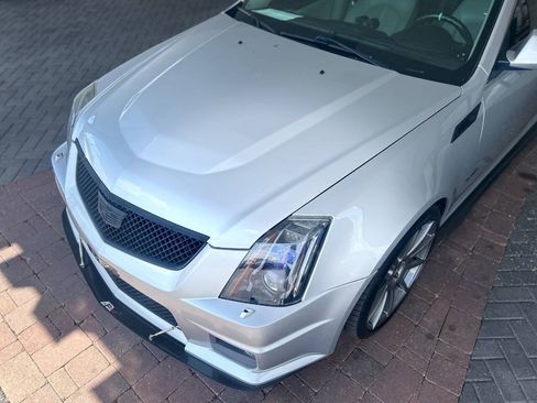 Used 2011 Cadillac CTS V w/ Wood Trim Package RWD image 29