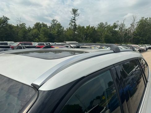 Used 2023 Toyota Highlander Limited AWD/4WD image 15