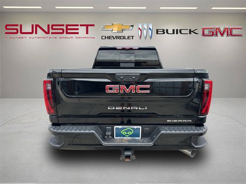 Used 2025 GMC Sierra 2500 Denali w/ Denali Reserve Package AWD/4WD image 5