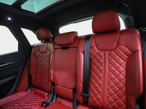 Used 2019 Audi SQ5 Prestige w/ Prestige Package AWD/4WD image 23