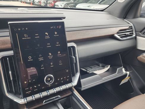 New 2026 GMC Acadia Denali Ultimate AWD/4WD image 39