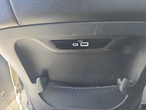 Used 2023 Chrysler Pacifica Touring-L FWD image 30