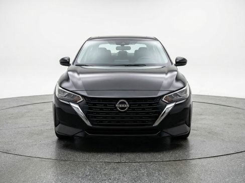 Used 2025 Nissan Sentra SV FWD image 2