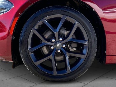 Used 2020 Dodge Charger SXT w/ Blacktop Package image 11