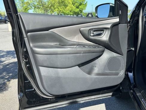 Certified 2024 Nissan Murano SV w/ SV Midnight Edition Package FWD image 11