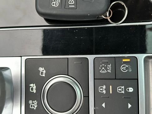 Used 2016 Land Rover Range Rover Sport HSE image 70