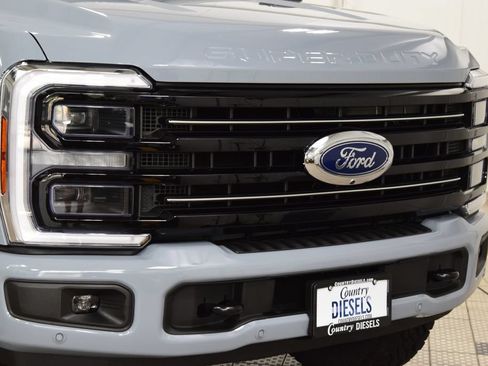Used 2026 Ford F250 Platinum w/ Tremor Off-Road Package AWD/4WD image 12