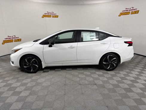 New 2025 Nissan Versa SR w/ Trunk Package image 2