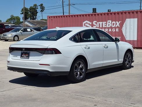 Used 2023 Honda Accord EX image 6