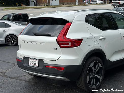 Used 2022 Volvo XC40 T5 Momentum w/ Premium Package AWD/4WD image 33