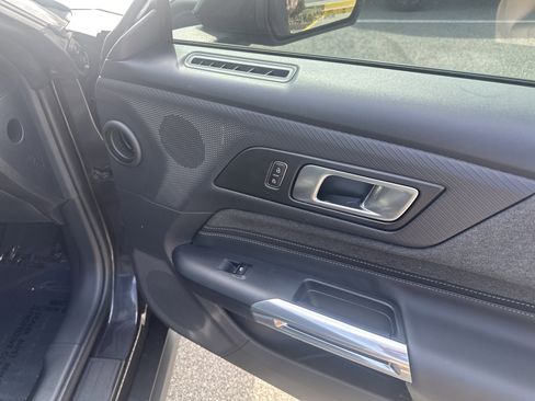 Used 2024 Ford Mustang Coupe image 20