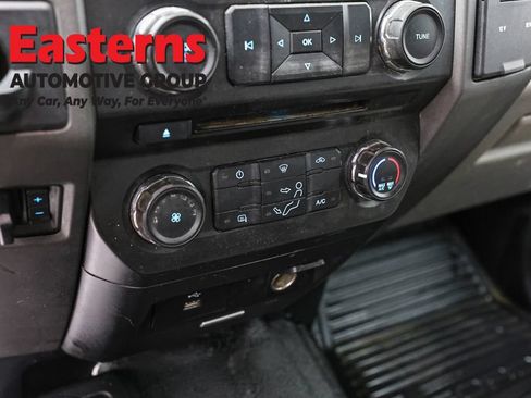 Used 2017 Ford F550 4x4 Crew Cab Super Duty image 21