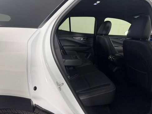 Used 2024 Chevrolet Blazer EV LT AWD/4WD image 27