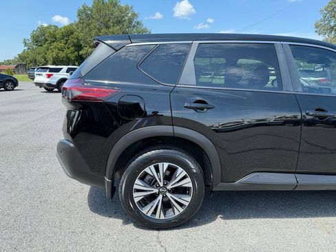 Used 2023 Nissan Rogue SV FWD image 38