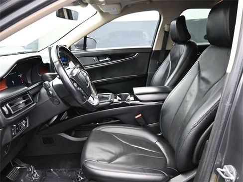 Used 2023 Lincoln Nautilus Reserve image 10