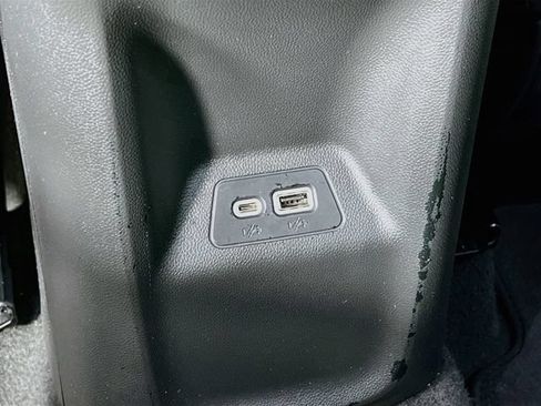 Used 2023 Buick Envision Essence w/ Sport Touring Package AWD/4WD image 34