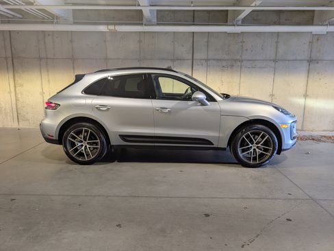 Used 2025 Porsche Macan image 10