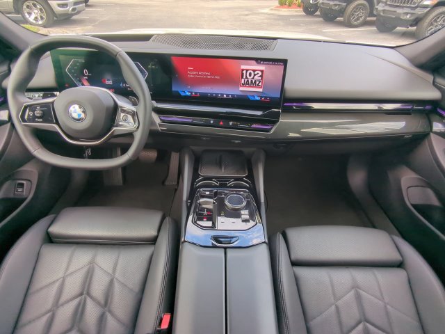 Used 2025 BMW 530i w/ Premium Package RWD image 15