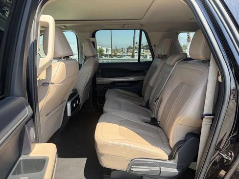 Used 2024 Ford Expedition Max Limited RWD image 4