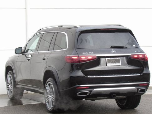 Certified 2025 Mercedes-Benz GLS 450 4MATIC image 5