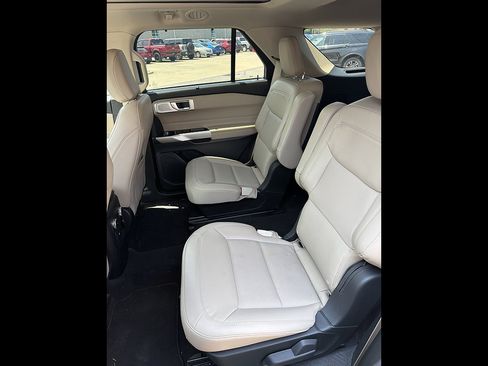 Used 2023 Ford Explorer Limited w/ Limited Technology Package AWD/4WD image 8