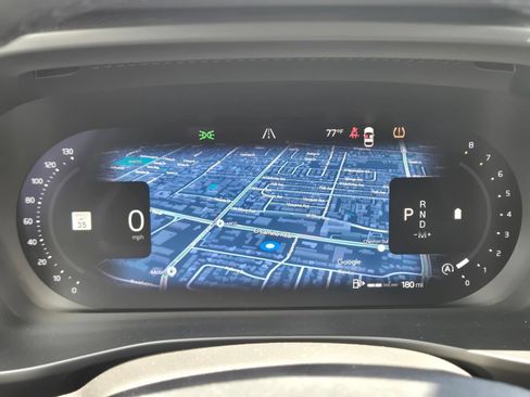 Certified 2025 Volvo XC40 B5 Plus AWD/4WD image 23