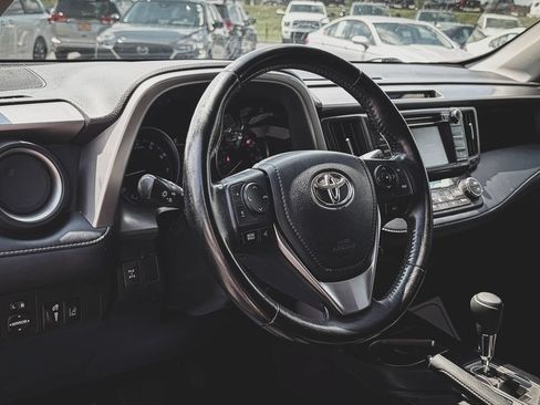 Used 2018 Toyota RAV4 XLE w/ Plus Extra Value Package AWD/4WD image 2