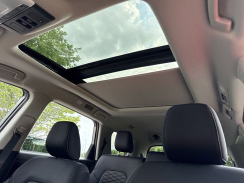 New 2026 Nissan Pathfinder SV w/ SV Premium Package FWD image 6