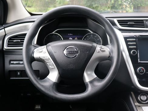 Used 2018 Nissan Murano S image 18