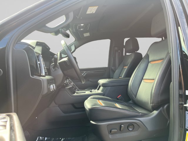 Used 2025 GMC Sierra 2500 AT4 w/ AT4 Premium Plus Package AWD/4WD image 11