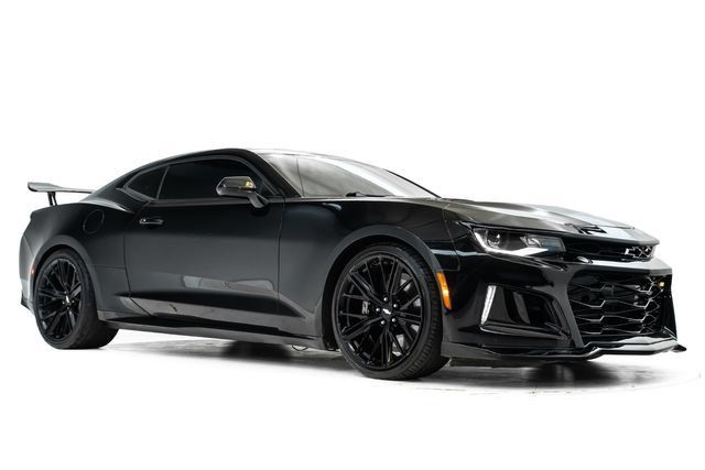 Used 2018 Chevrolet Camaro ZL1 RWD image 6