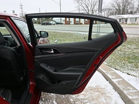 Used 2023 Nissan Maxima SL image 20