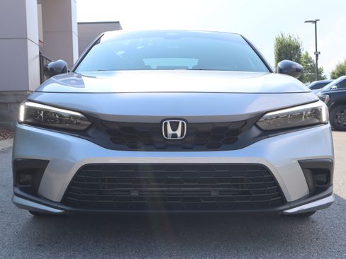 Used 2022 Honda Civic Sport image 4