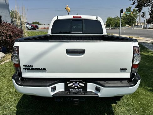 Used 2015 Toyota Tacoma 4x4 Double Cab w/ SR5 Package image 8