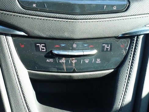 New 2026 Cadillac XT5 Luxury w/ LPO, ONYX Package image 7