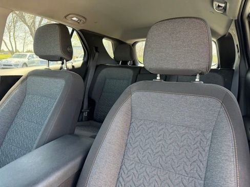 Used 2023 Chevrolet Equinox LT image 17