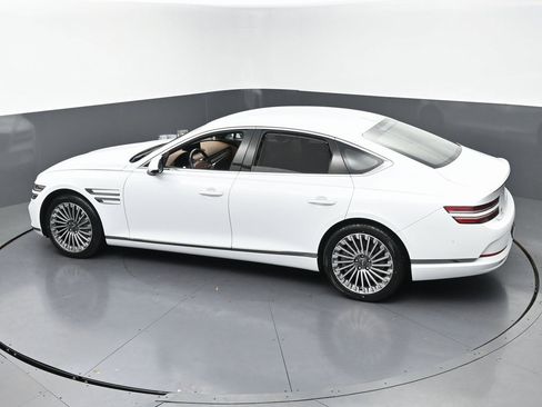 Used 2023 Genesis G80 image 46