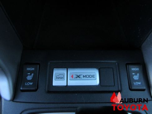 Used 2017 Subaru Forester 2.5i Premium w/ All-Weather Package image 18