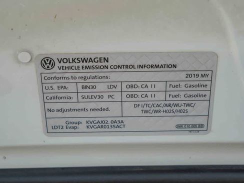 Used 2019 Volkswagen Tiguan SE w/ Panoramic Sunroof Package FWD image 27