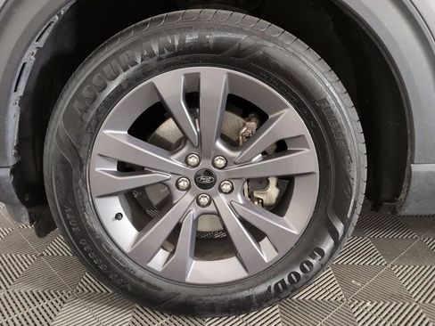 Used 2021 Ford Explorer XLT w/ Equipment Group 202A RWD image 21