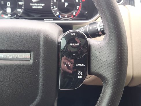 Used 2018 Land Rover Range Rover Sport HSE image 29