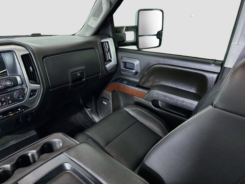 Used 2016 GMC Sierra 3500 SLT w/ Duramax Plus Package AWD/4WD image 25