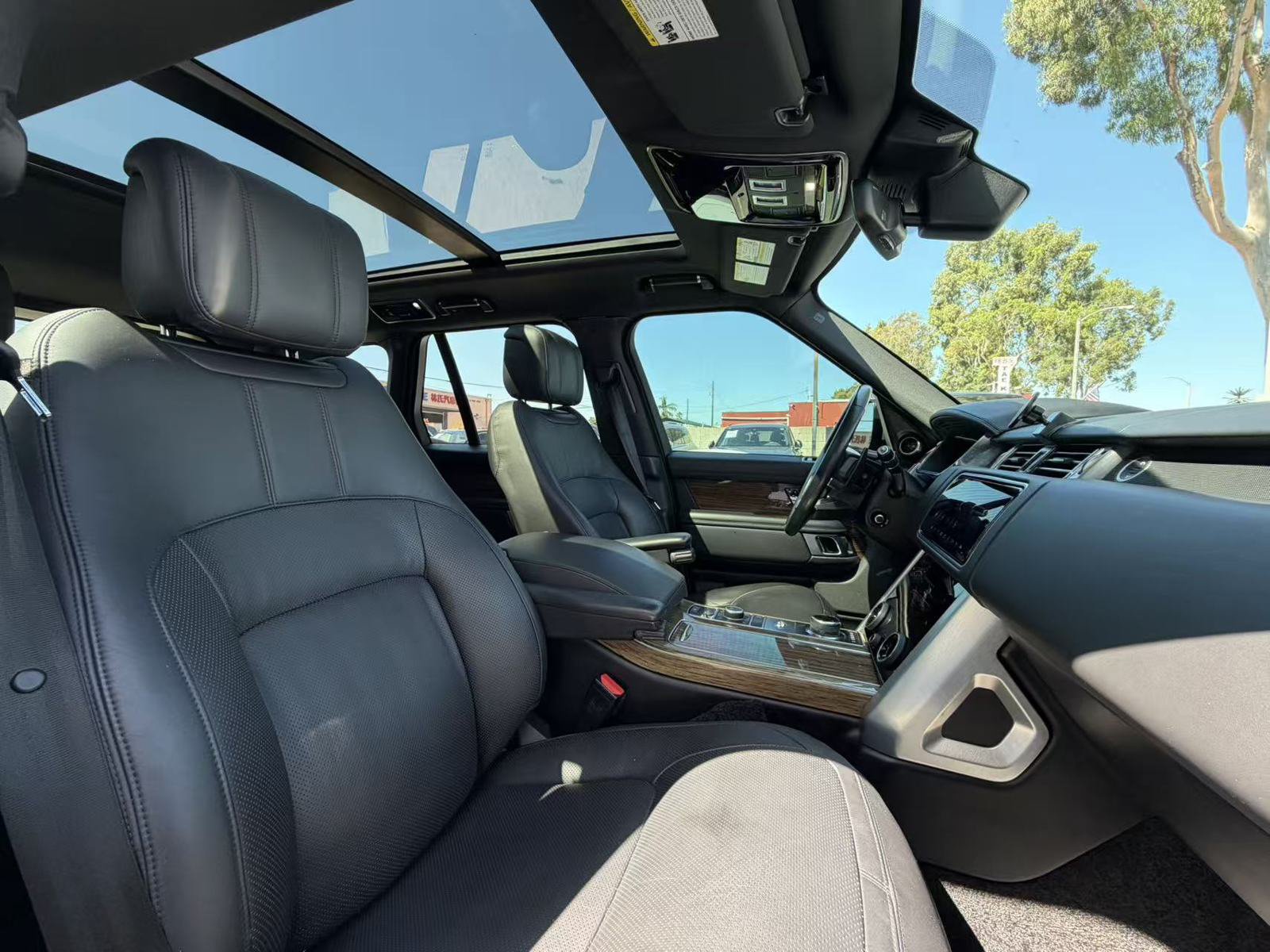 Used 2019 Land Rover Range Rover HSE AWD/4WD image 9