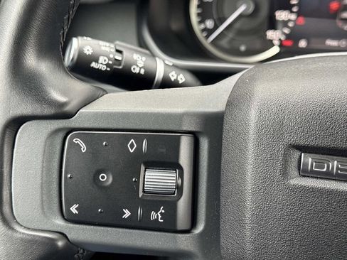 Certified 2023 Land Rover Defender 90 X-Dynamic SE image 26