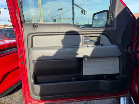 Used 2014 Ford F150 XLT w/ XLT Chrome Package image 10