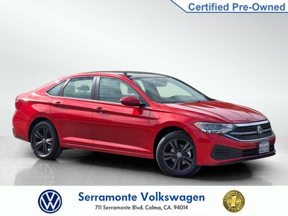 Used 2022 Volkswagen Jetta SE w/ Panoramic Sunroof Package