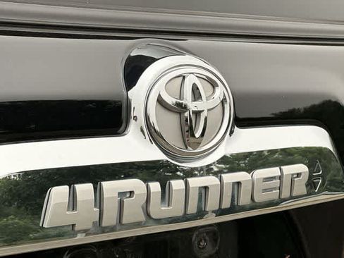 Used 2023 Toyota 4Runner Limited AWD/4WD image 18