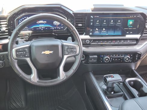 Used 2023 Chevrolet Silverado 1500 LTZ AWD/4WD image 27
